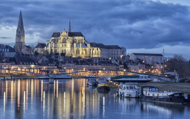 blue hour auxerre port yonne 1136126